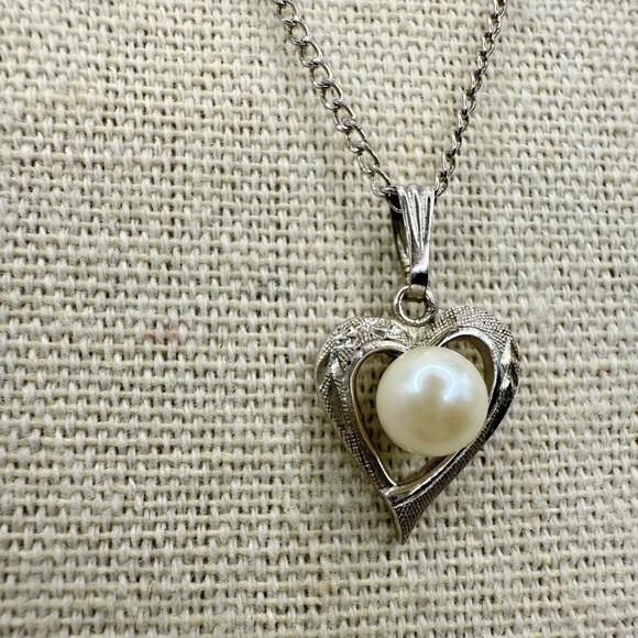 Dainty .925 Silver Heart with Pearl Pendant on Sterling Silver Necklace - Picture 4 of 8